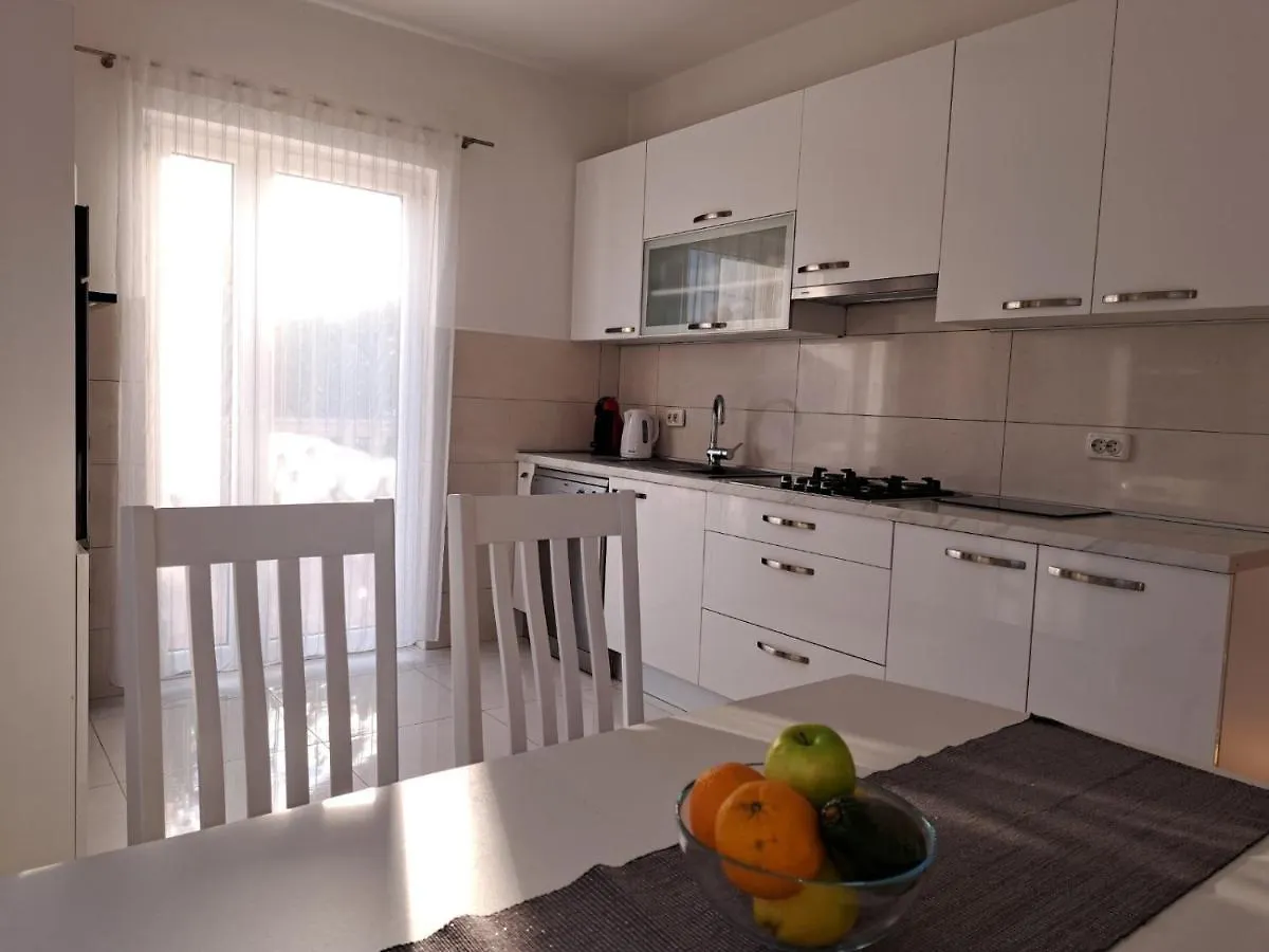 Apartment Nina Novi Vinodolski 0*,